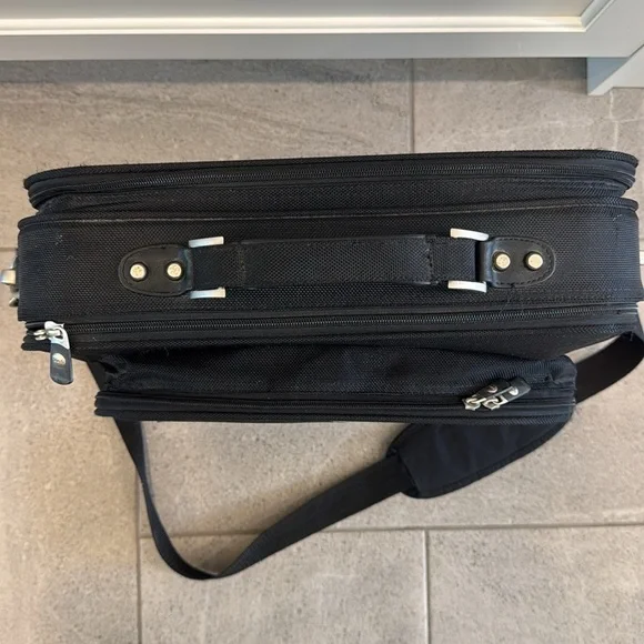 Dell Computer Bag - Picture 3 of 8